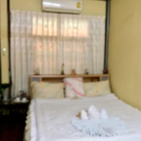 Pee Homestay Lopburi Ban Tha Krayang Exterior photo
